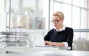 Co dyrektor powinien robić w wakacje?